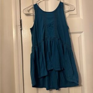 Girl old navy shirt size 10/12